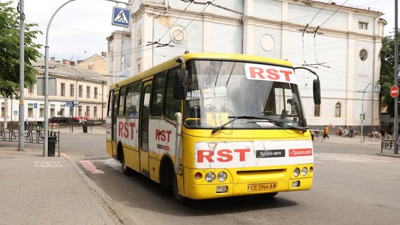 Автобус 11 Чернівці