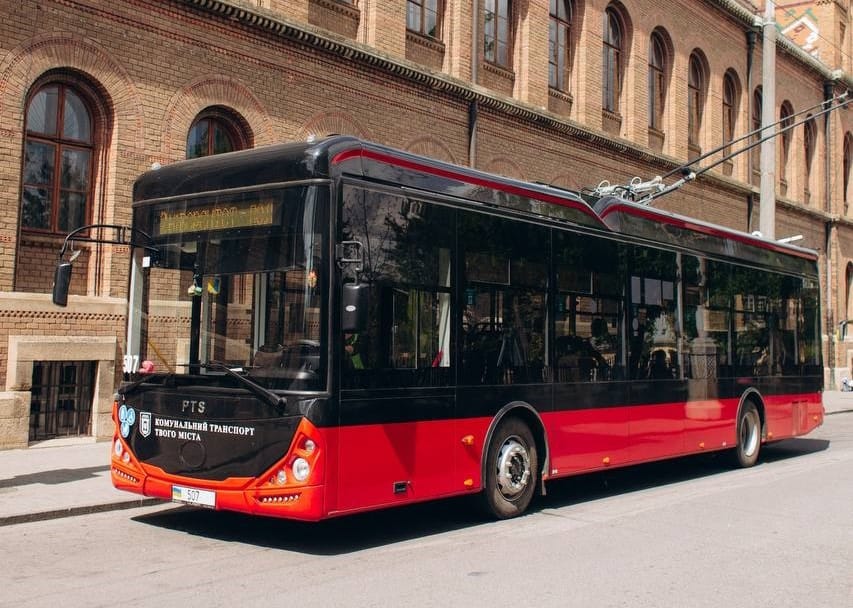 Тролейбус 4 Чернівці