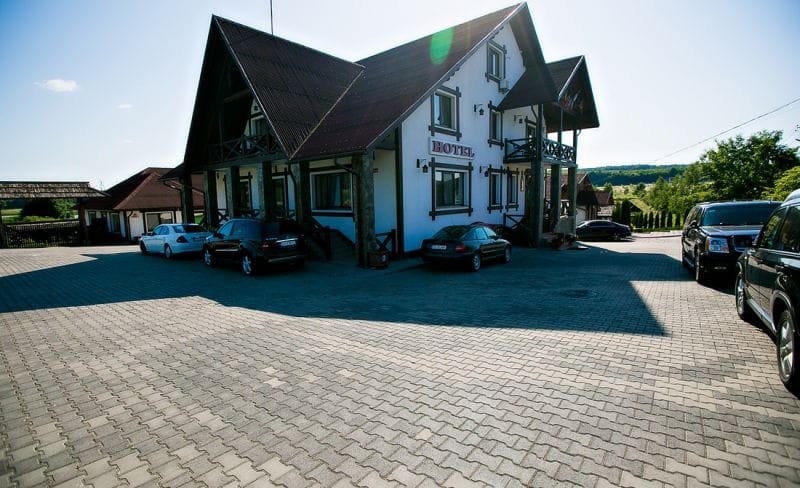 Туристично-розважальний комплекс «Аква-Плюс»: відпочинок на будь-який смак