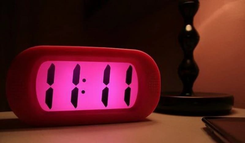 що означають однакові цифри на годиннику