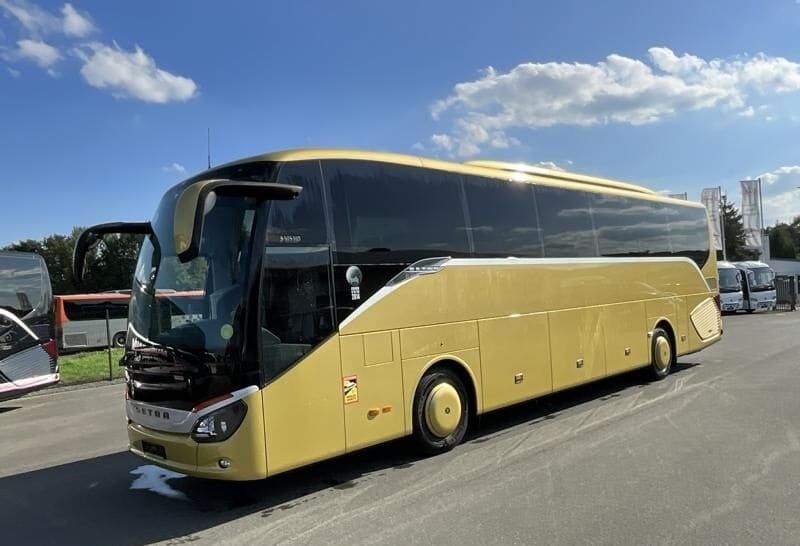 Автобус Чернівці - Краків