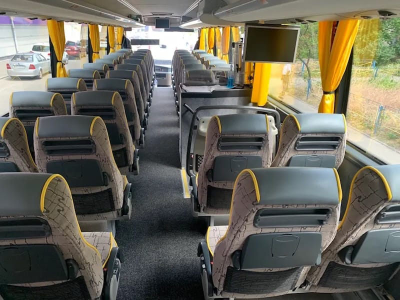 Автобус Чернівці — Ясси